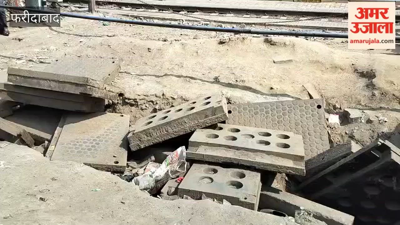 Faridabad People risking their lives by crossing the tracks near Mujesar Gate
