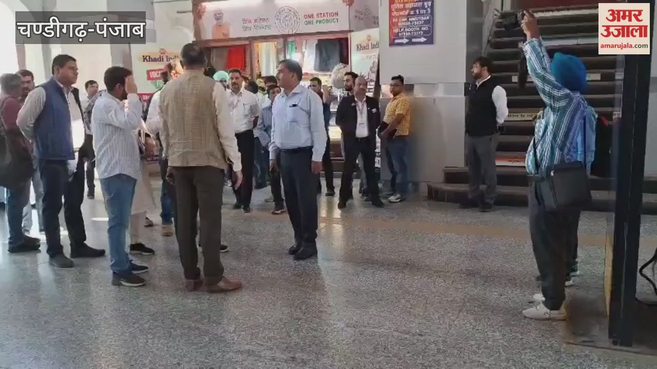 Northern Railway Additional General Manager Mohit Chandra visited Firozpur Railway Division
