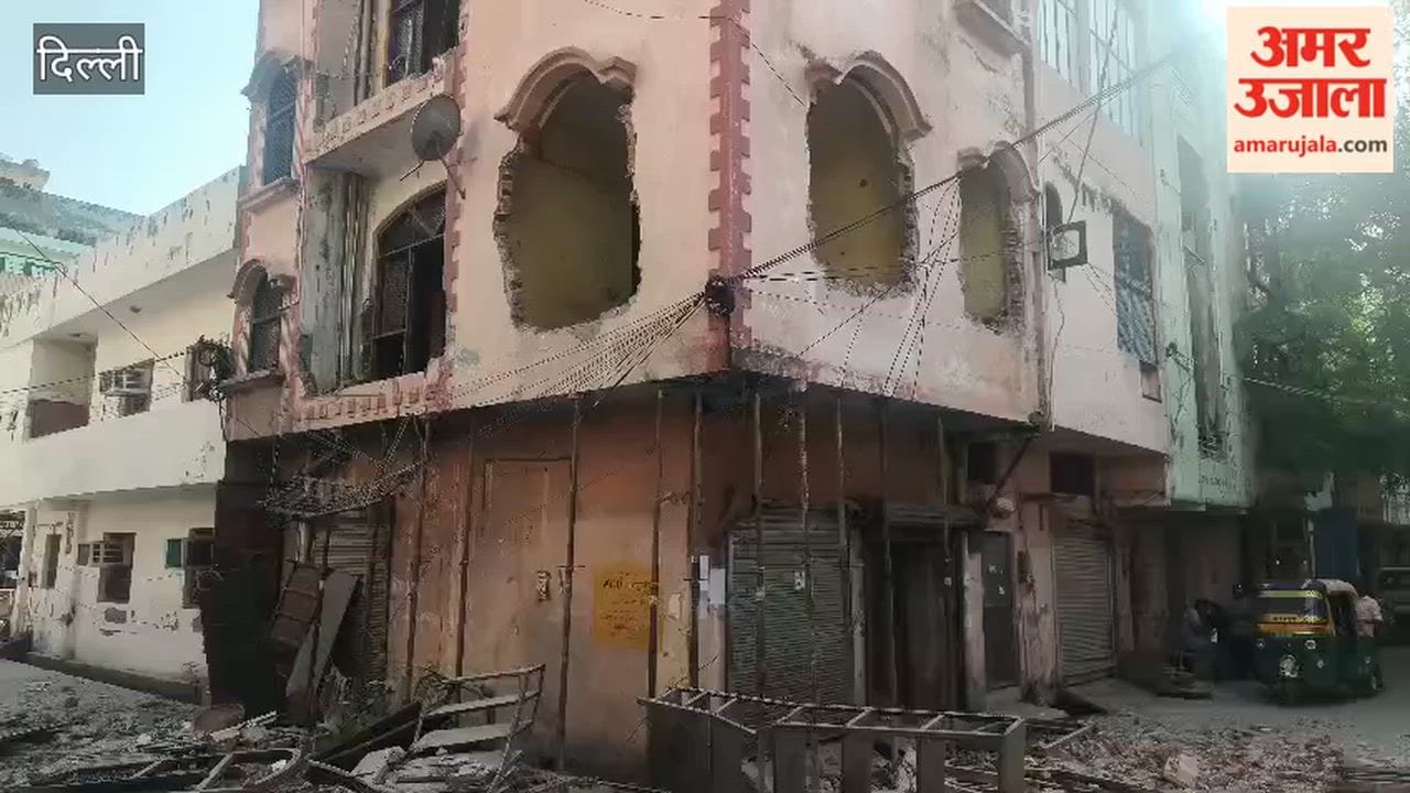 MCD demolition drive in Geeta Colony