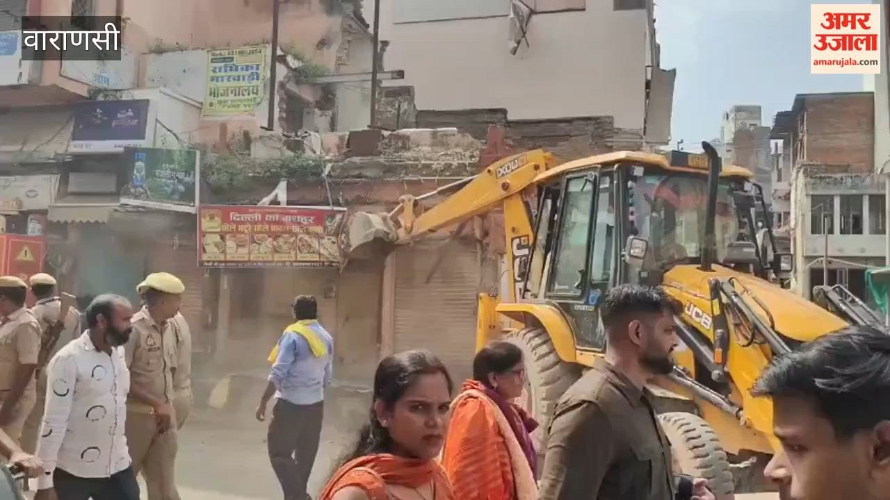 Bulldozer deployed again next to Chowk Police Station for widening of Dalmandi
