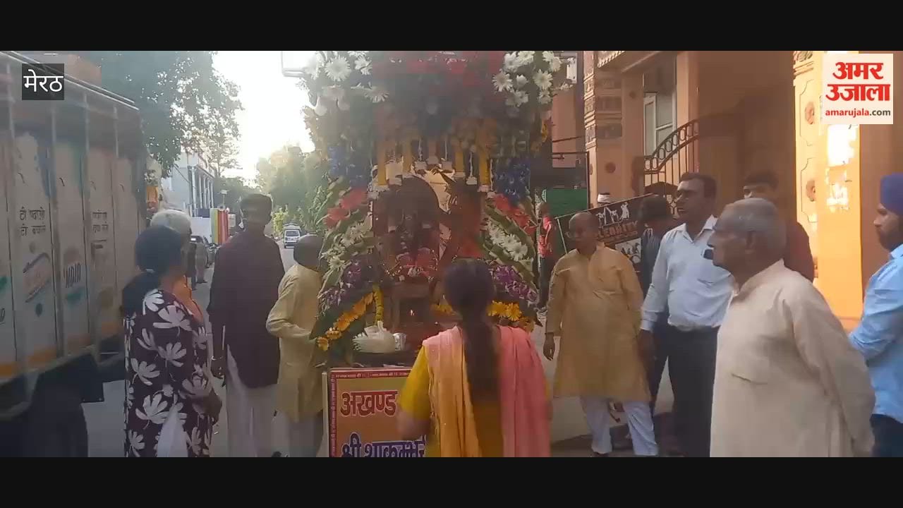 Devotees Join Akhand Jyot Yatra from Shakumbhari Devi Temple in Meerut