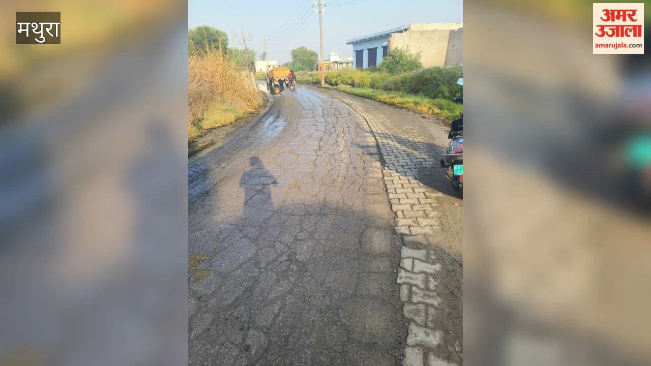 MLA called JCB and resolved waterlogging issue When villagers waded into mud