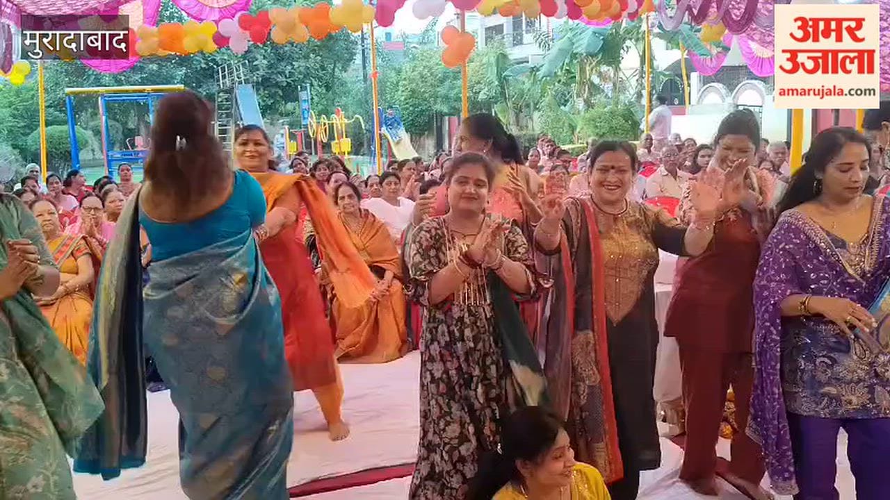 Devotees danced to bhajans during the Mahabharata narrative