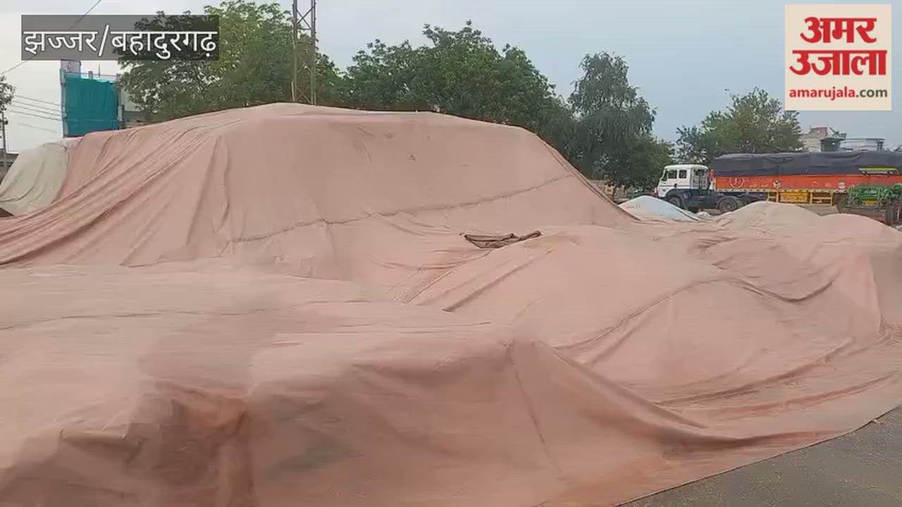 Rain fell in Jhajjar from last night through this morning; an alert for rain remains in place for today as well.