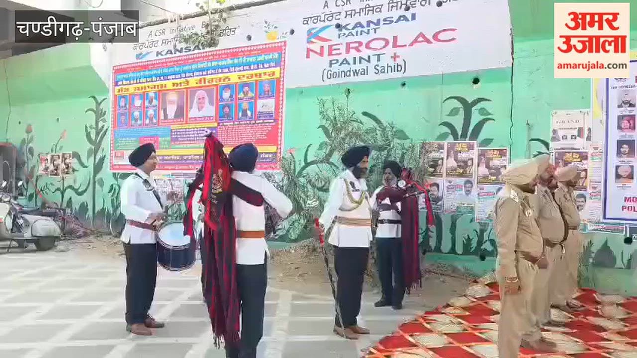 Moga Police organized a band show in memory of the martyrs, paying tribute to the sacrifice of the brave soldiers.