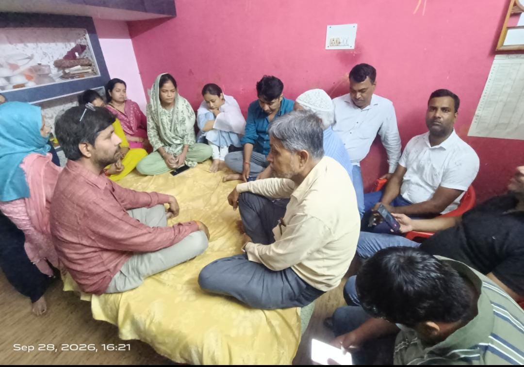 फोटो-43-संडीला बीआरसी पर मौजूद पुलिस बल संवाद । 