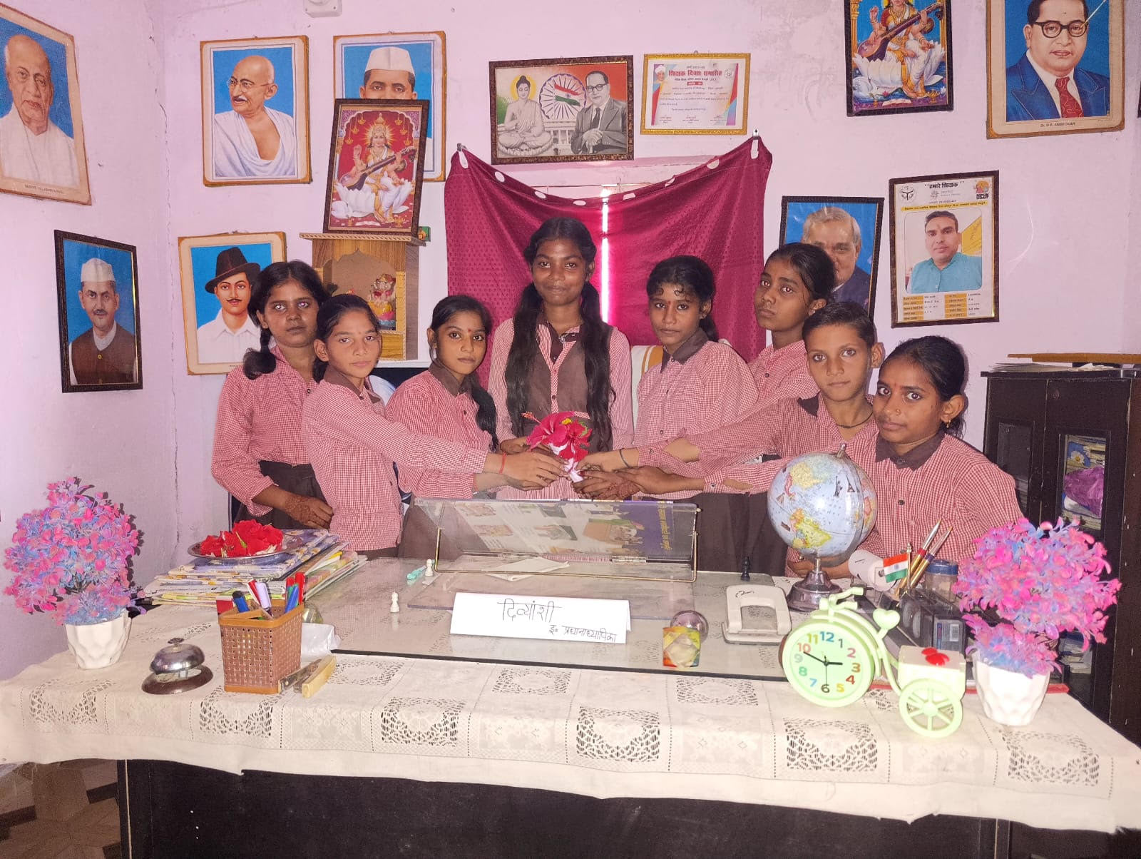 फोटो 28 घिरोर की एक दिन की एसडीएम बनी छात्रा शबनम। संवाद