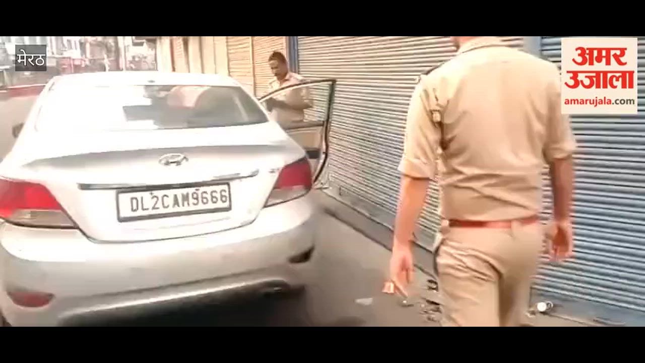 Meerut: Two cars racing crash into a jewellery shop on Abu Lane.