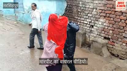 Two women beat landlord with slippers at Shakti Chowk, video goes viral