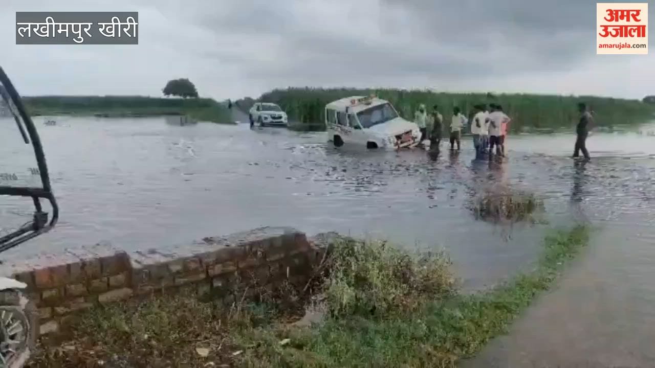 SDM vehicle overturns in floodwaters in Lakhimpur Kheri