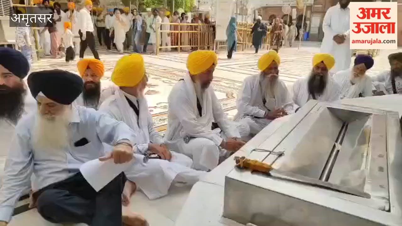Sikh organizations submitted a memorandum to Sri Akal Takht against the mandatory recitation of ‘Vande Mataram’.