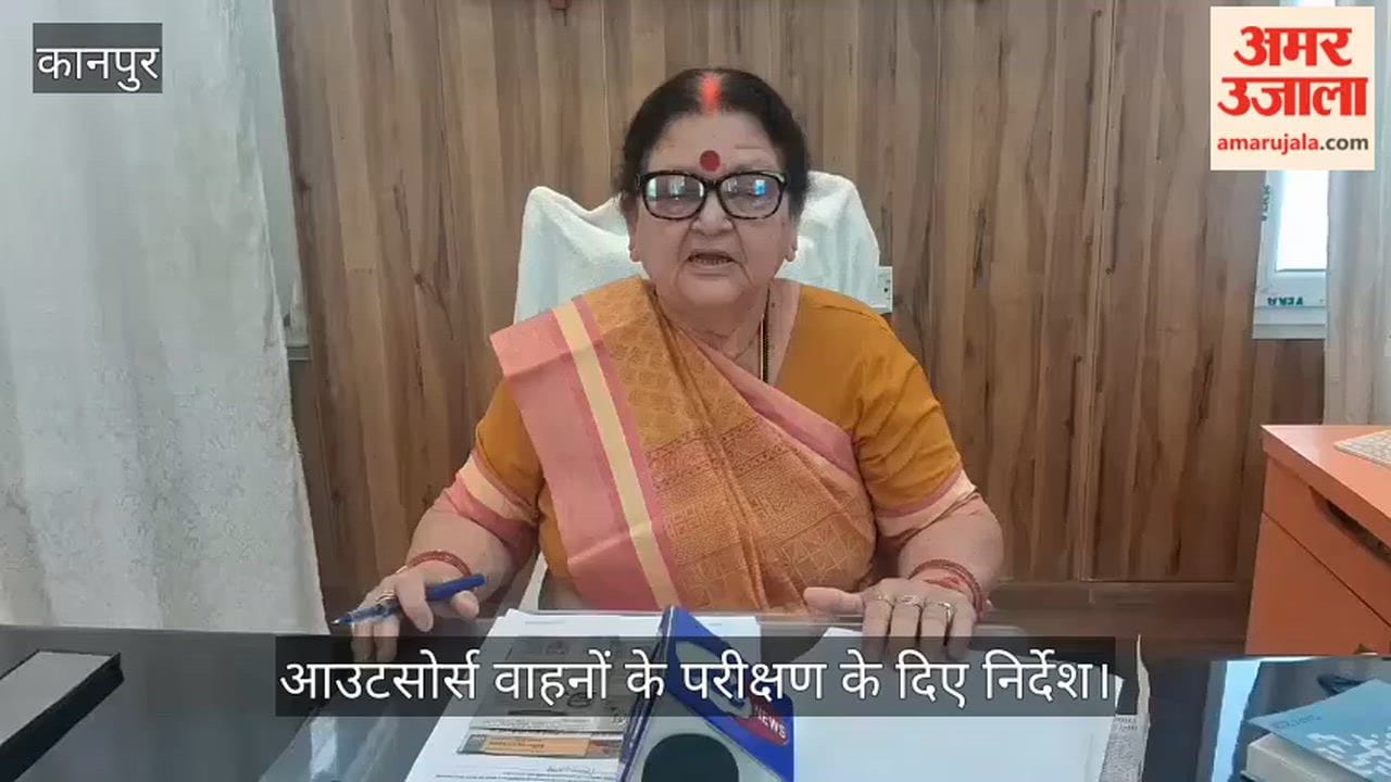 Kanpur Responding to PM Modi appeal Mayor gives up his escort vehicle