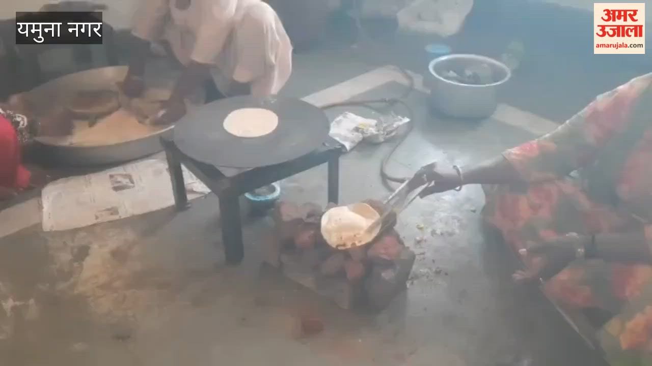 Women from a Self-Help Group in Yamunanagar have opened a canteen at the Zila Parishad office.
