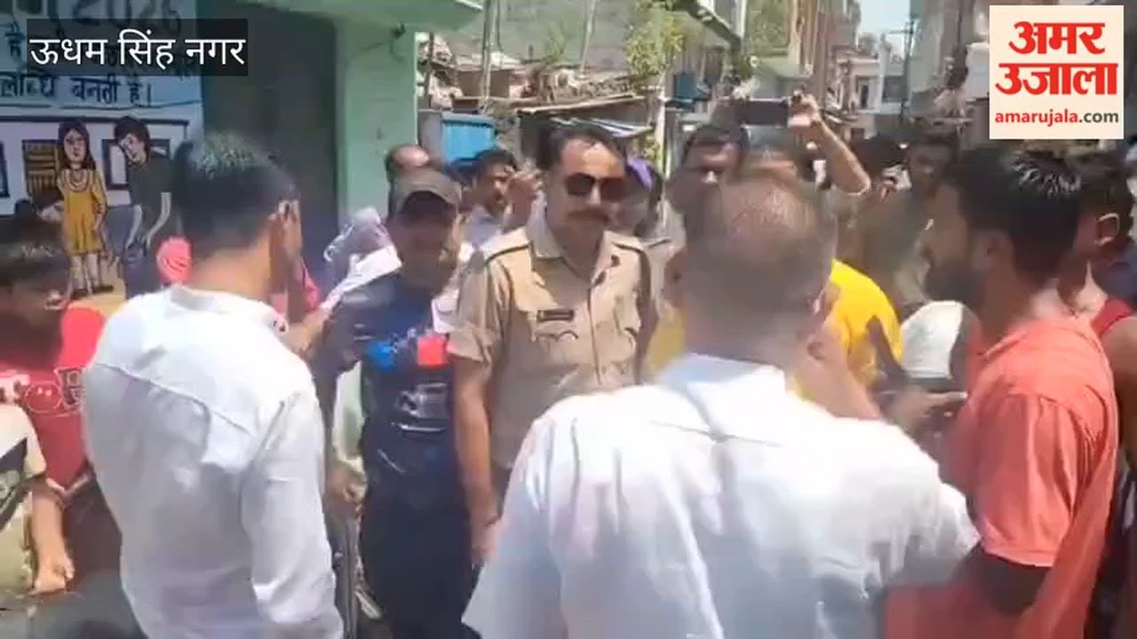 Protest against installation of smart meters in Sanjay Nagar Kheda, Rudrapur, work stopped