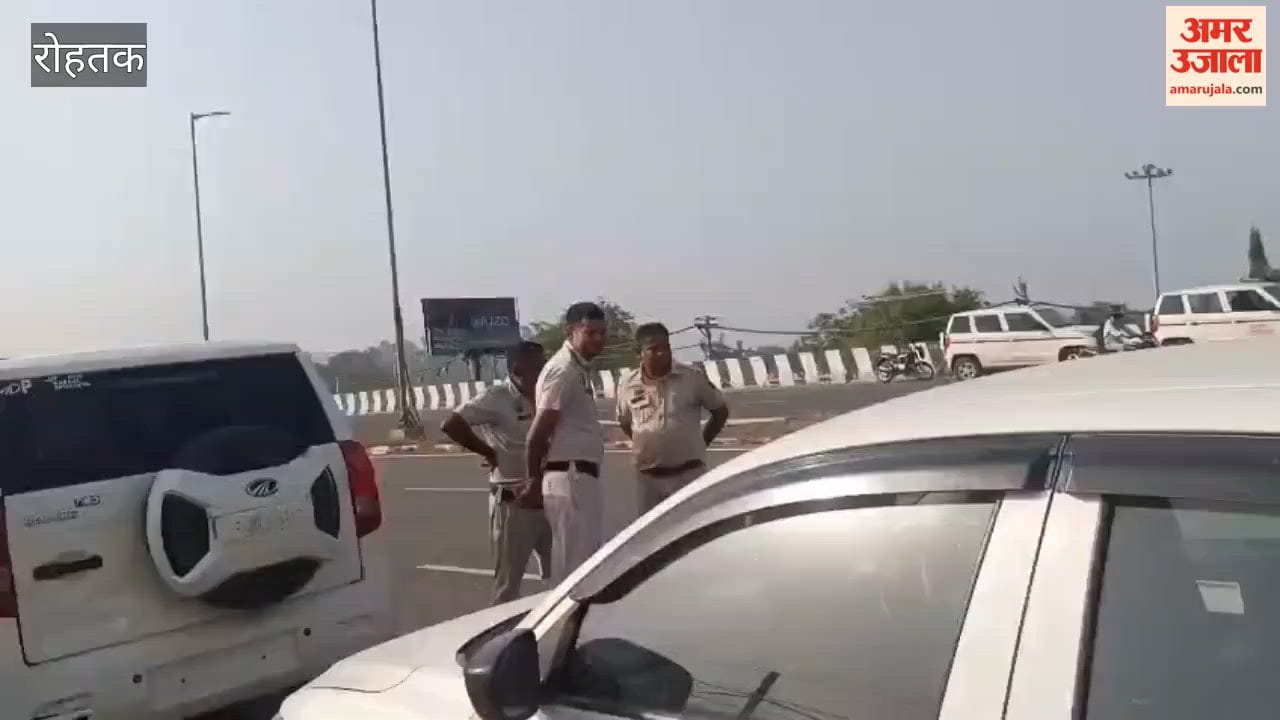 Youths detained while heading to join the Delhi protest; several supporters, including a district councillor, taken to Rohtak