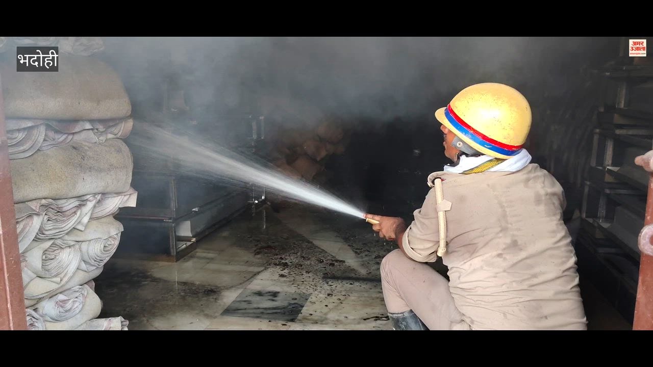 Fire at Tent House Warehouse Causes about one Crore Loss