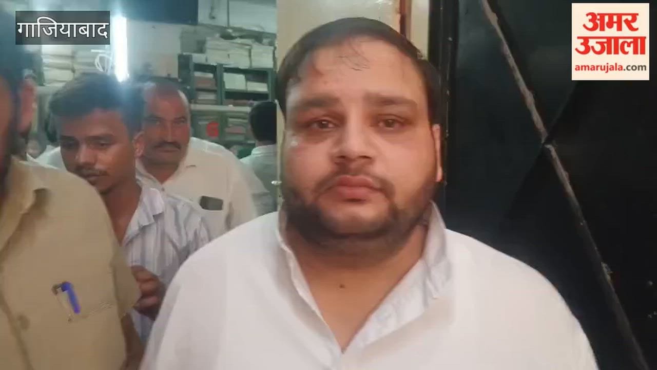 rs 50,000 stolen from pocket of an advocate clerk at Modinagar Sub-Registrar office