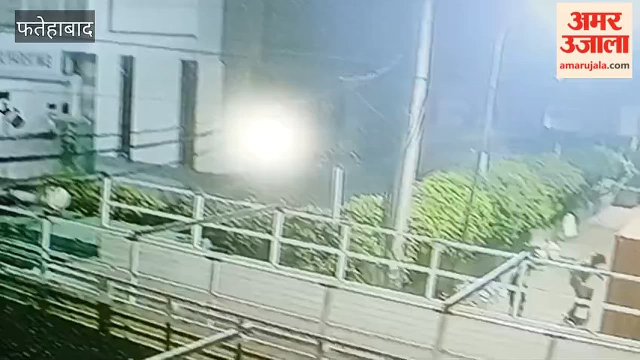 Accused apprehended in connection with theft from a temple donation box in Fatehabad; the incident was captured on camera