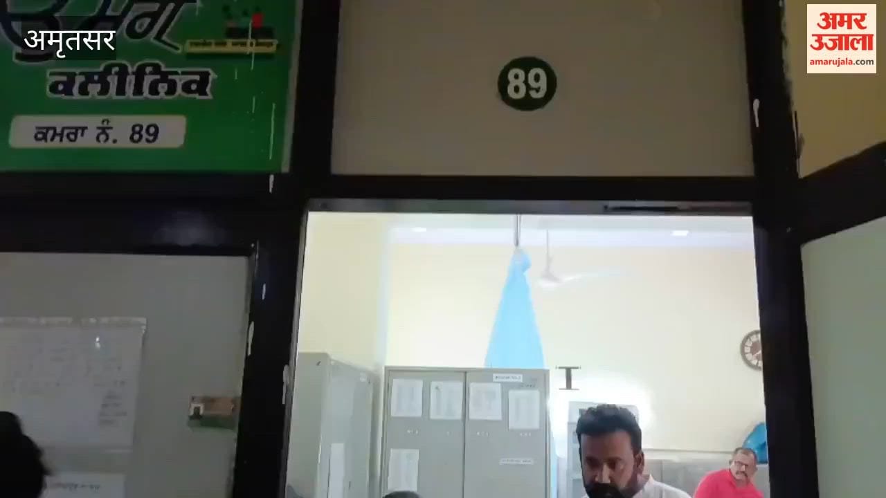 Police personnel arriving at Amritsar Civil Hospital for a dope test tried to be clever—here is how he got caught.