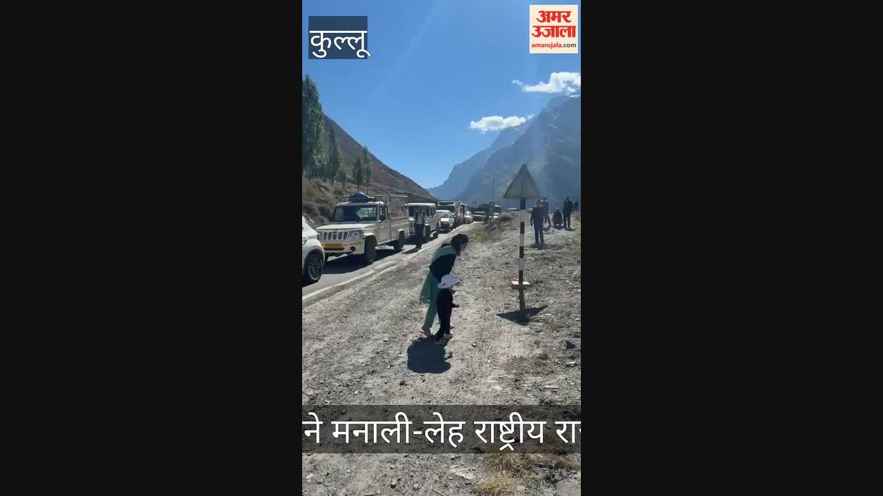 manali leh highway closed landslide muling keylong