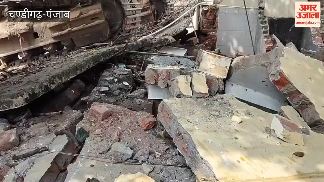 Bulldozers rolled into Chandigarh's Ramdarbar; 40 shanties and 15 houses were demolished.