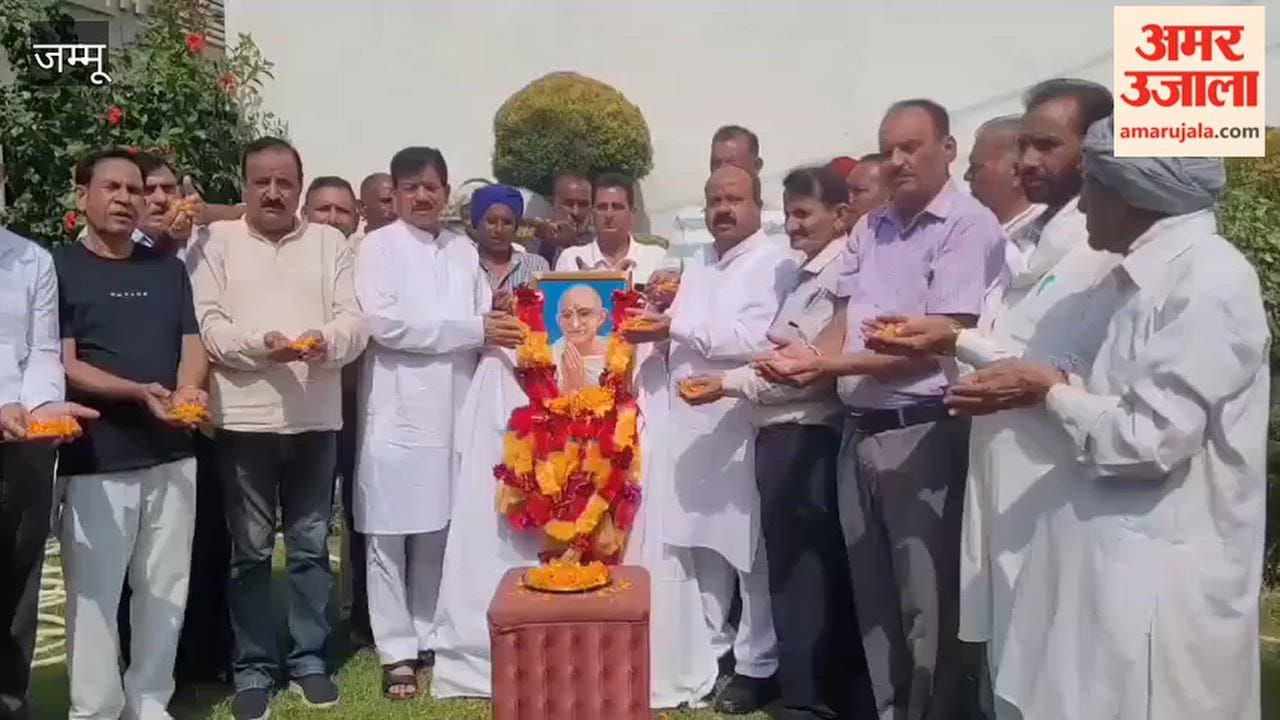 Congress workers celebrated Gandhi Jayanti in Samba