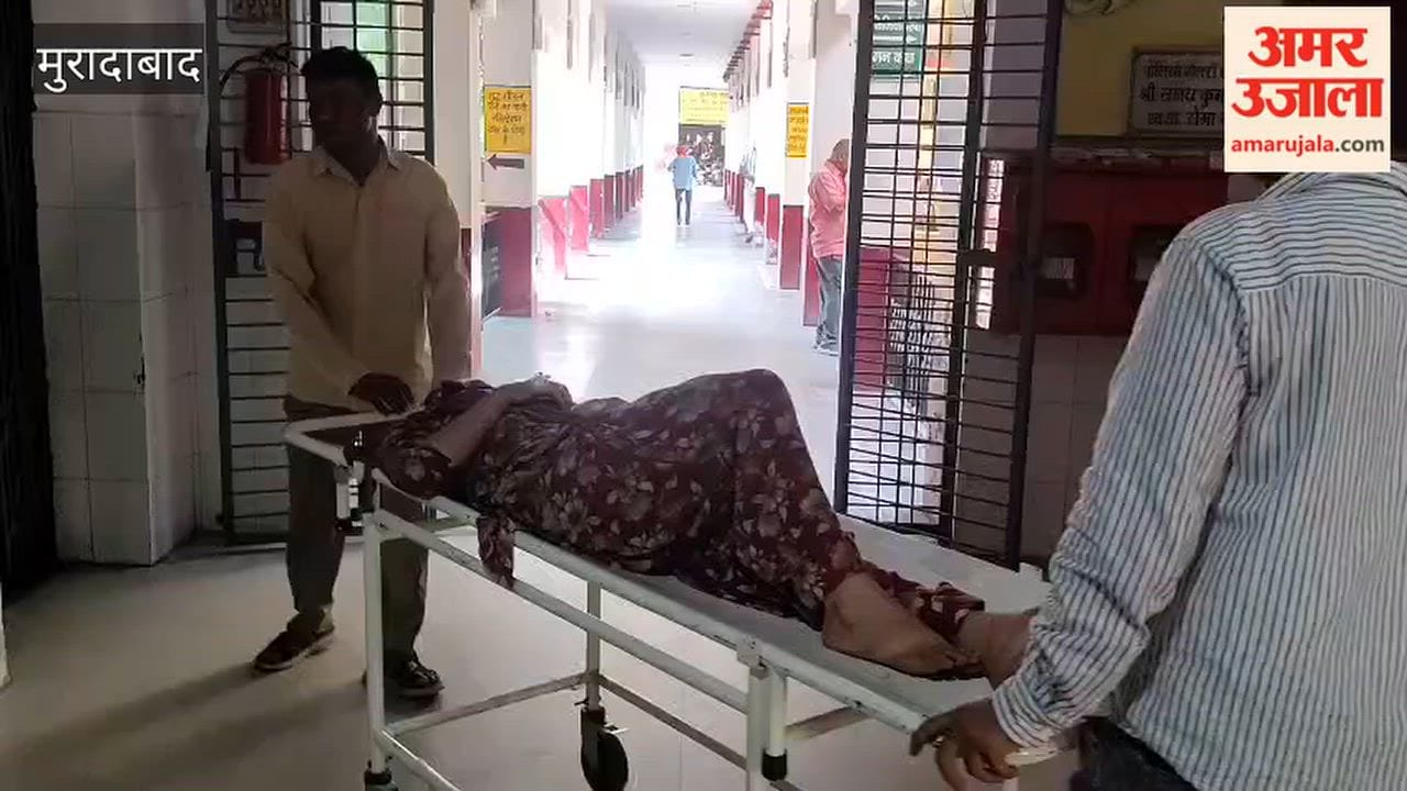 When no ward boy was available, the patient's attendants themselves wheeled the patient on a stretcher