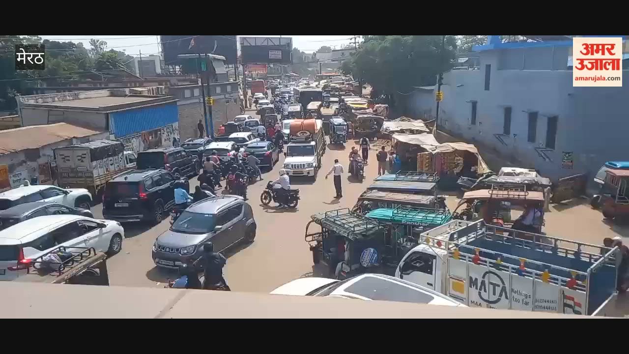 Heavy Traffic Jam from Zero Mile to Begumpul in Meerut, Vehicles Crawl