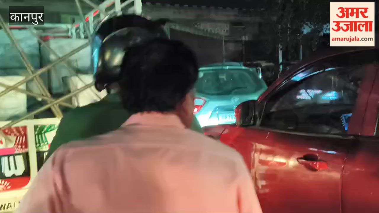 Kanpur: Massive traffic jam outside Jajmau police station; commuters stranded for hours