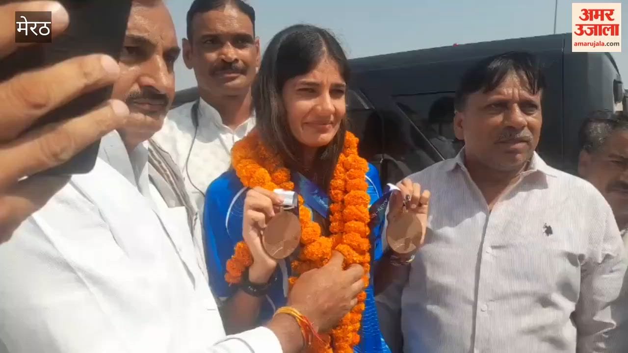 Parul Chaudhary Returns to Meerut After Winning Two Bronze Medals at Asian Games, Welcome Rally Planned