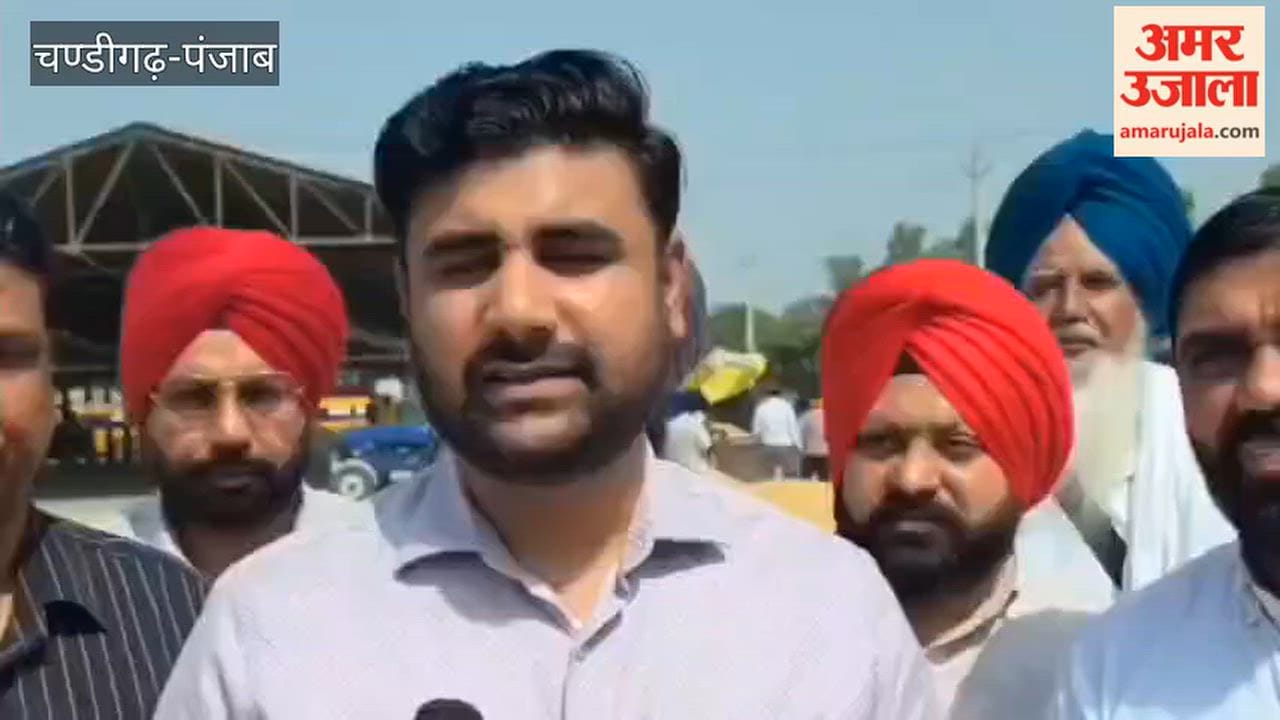 First paddy bid at Zira Grain Market; MLA Kataria inaugurates the event.