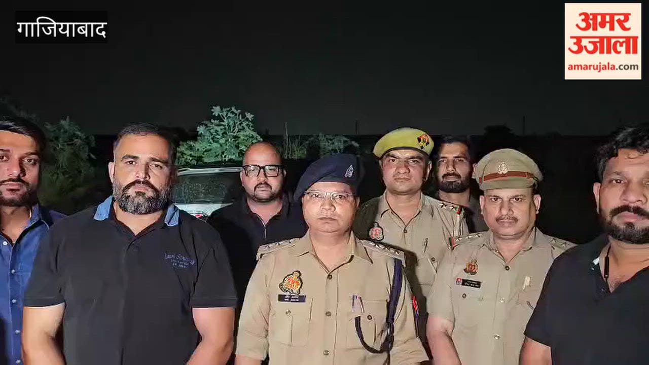 Nagin a criminal with a reward of Rs 50000 arrested in an encounter shot in the leg facing over 100 criminal cases in Ghaziabad
