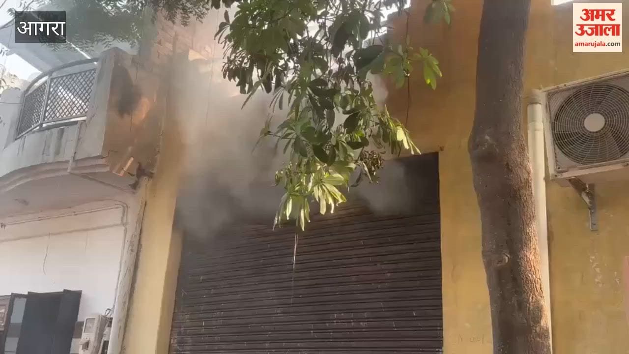 Massive fire breaks out at napkin factory in Agra