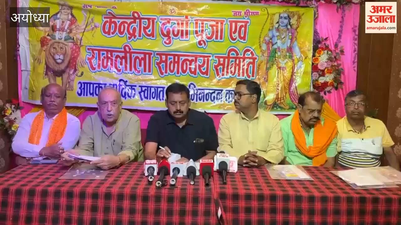 अयोध्या में नवरात् पर 2700 मूर्तियां होंगी स्थापित, विसर्जन मार्ग पर शराब दुकानें बंद करने की मांग