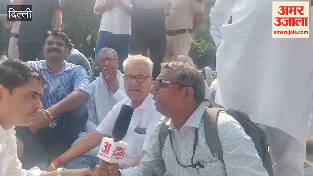 Delhi Protest Haryana MLA protests at Barakhamba Road
