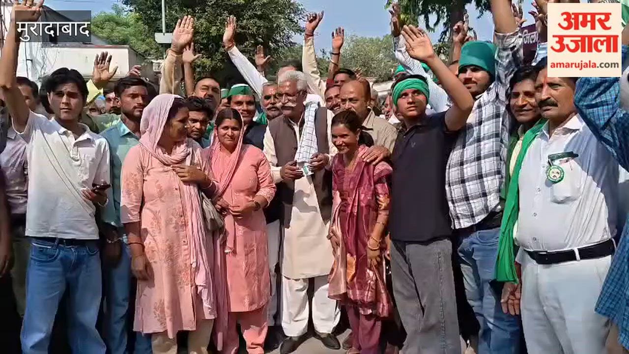 The farmers union staged a protest by holding a procession