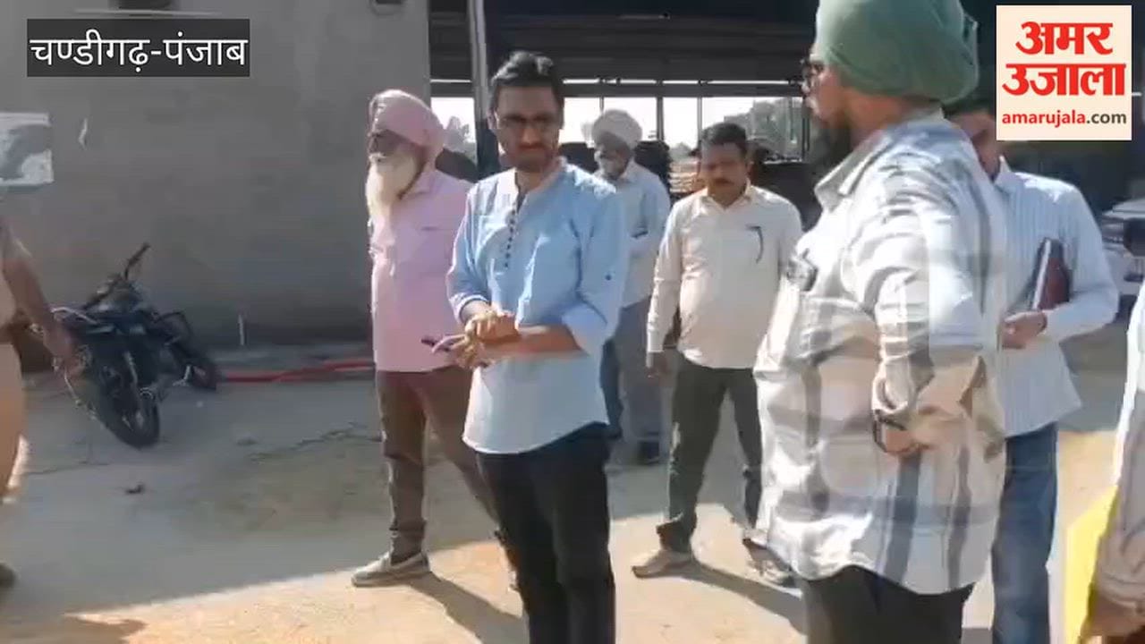 The SDM conducted a surprise inspection of the Dana Mandi in Ferozepur city, checking the moisture content of the paddy and the status of payments.