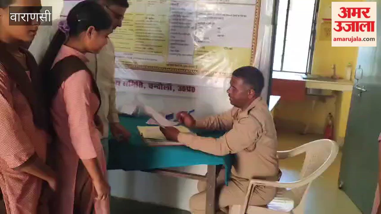 Students arrive health center look entire process from registration slips medical tests distribution medicines