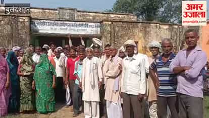 Farmers created a ruckus over DAP in Dibai, Bulandshahr