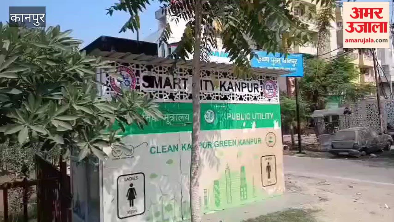 Kanpur: Public toilet remains closed in Krishna Nagar, Chakeri