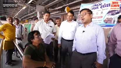 A tour of a sleeper coach at a railway station, amidst the passengers