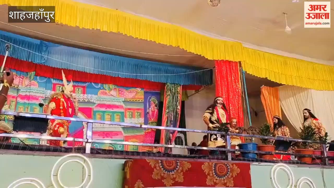 effigy of Ravana was burnt after midnight at the Khirnibagh Ramlila