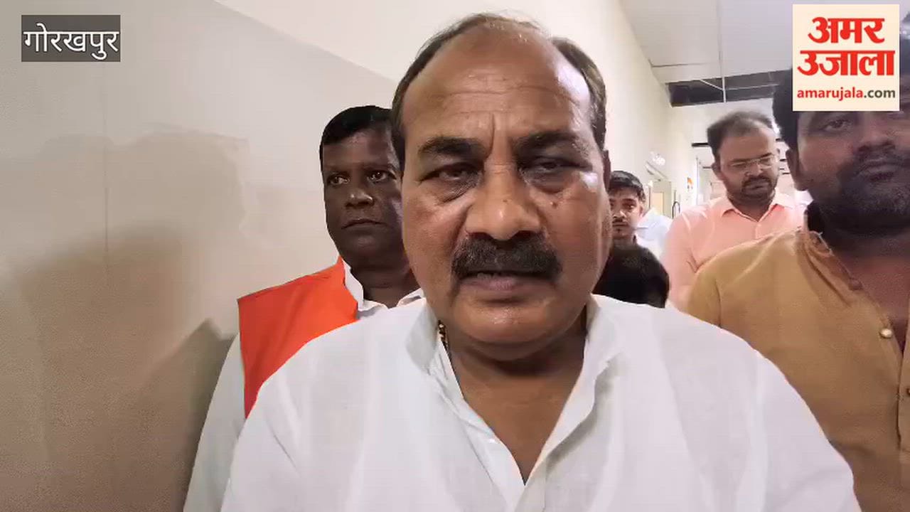 Prison Minister Dara Singh Chauhan Meets Injured Victims at BRD Medical College Burn Ward