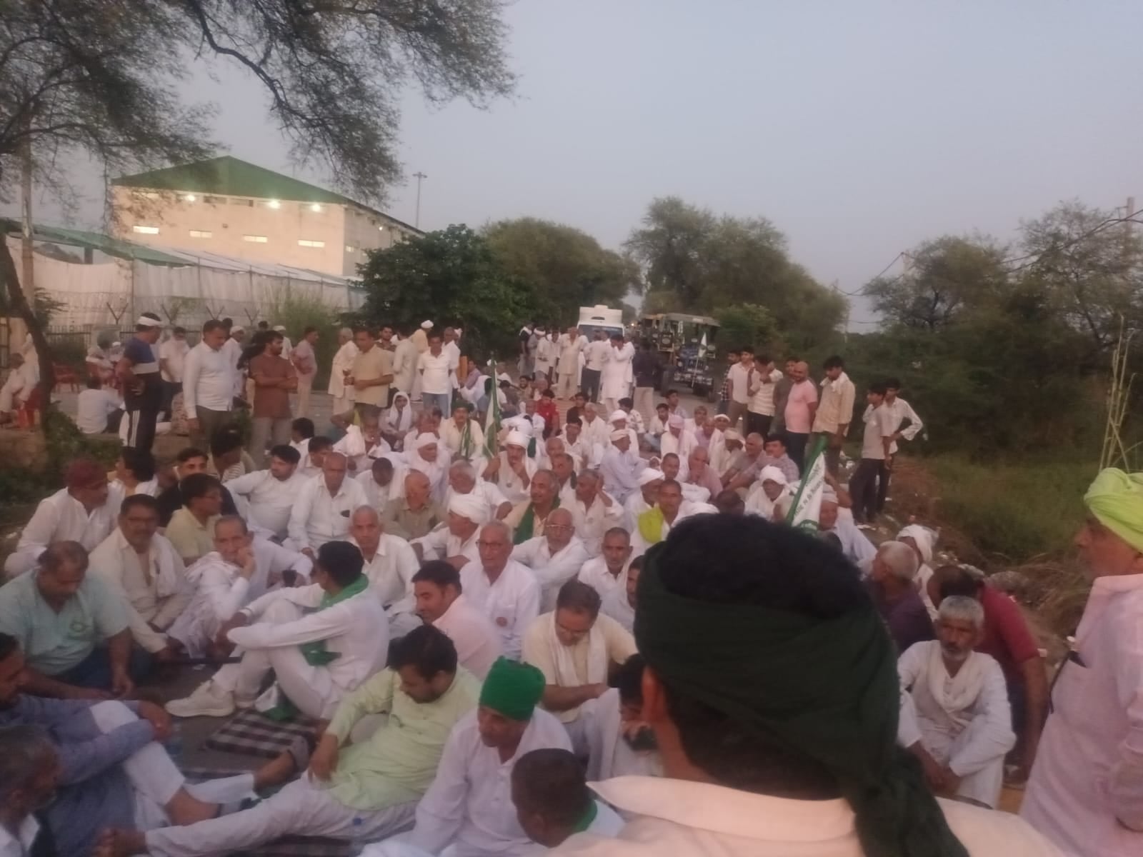 फोटो: सोनीपत के गांव सोहटी में भाकियू एकता सिद्धूपुर के प्रदेश अध्यक्ष अभिमन्यु कोहाड़ की अगुवाई