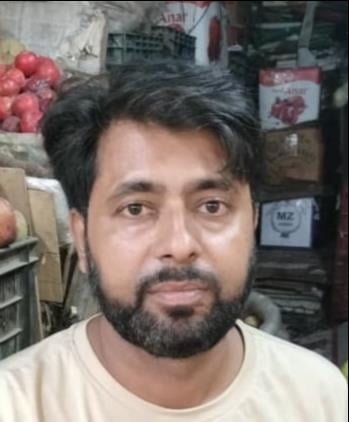 अलीगंज में नवरात्र के प्रथम दिन पूजा अर्चना करते भक्त। संवाद