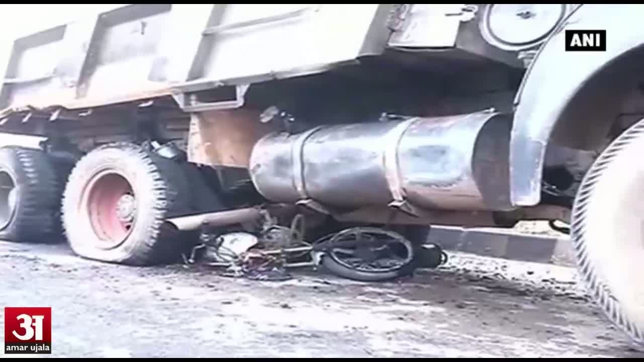 डम्पर मोटर साइकिल टक्कर