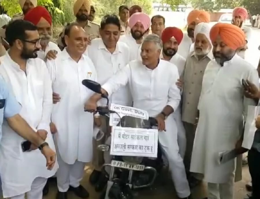 सुनील जाखर