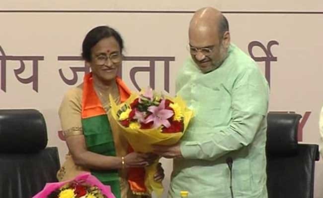 पिता और भाई की राह पर चलीं रीता बहुगुणा जोशी, ‘हाथ’ छोड़ थामा ‘कमल’ का दामन